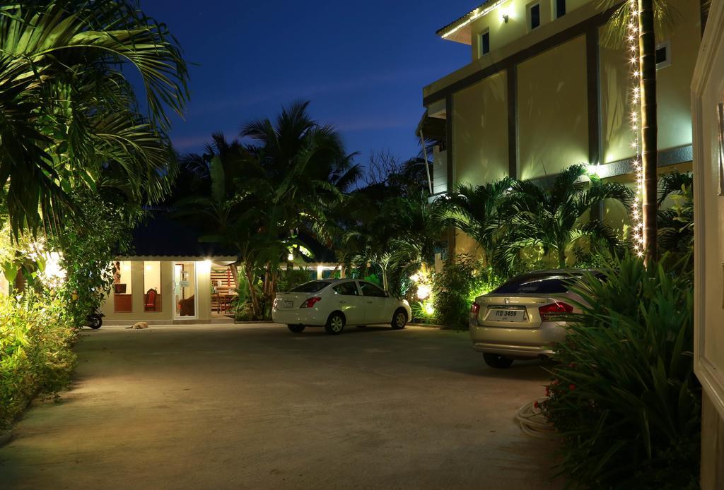 Naka Resort Bãi biển Kamala Ngoại thất bức ảnh
