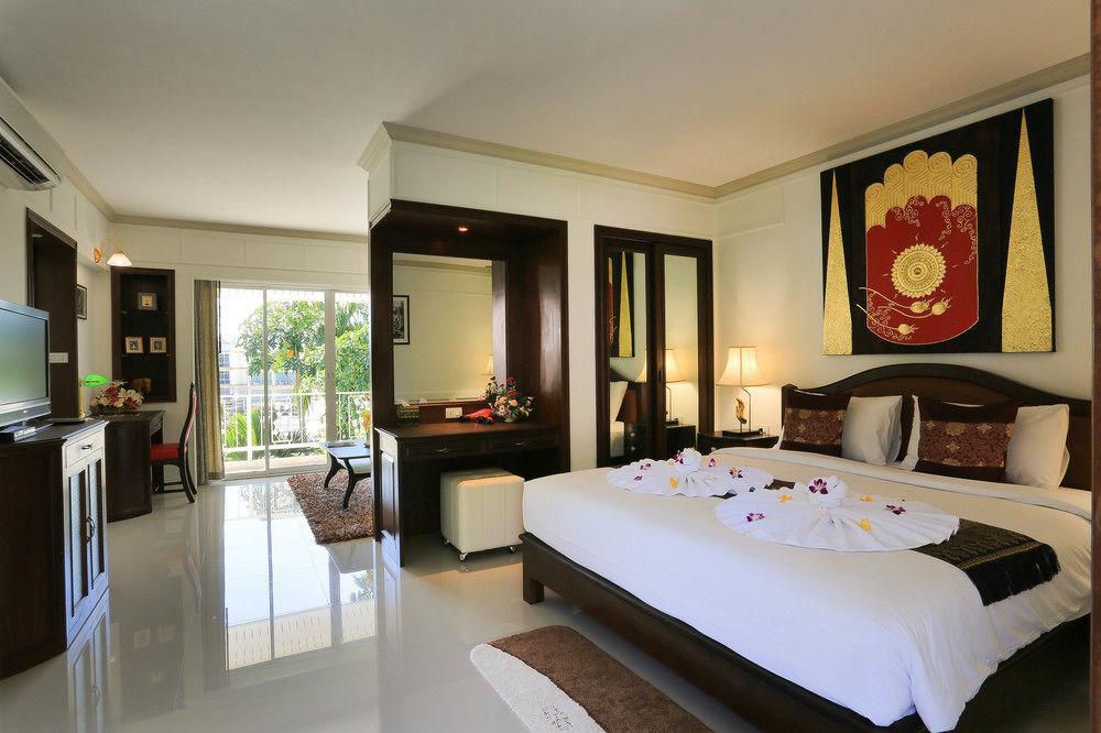 Naka Resort Bãi biển Kamala Ngoại thất bức ảnh
