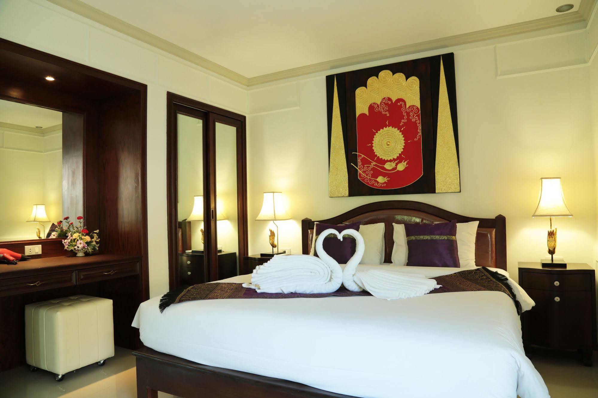 Naka Resort Bãi biển Kamala Ngoại thất bức ảnh