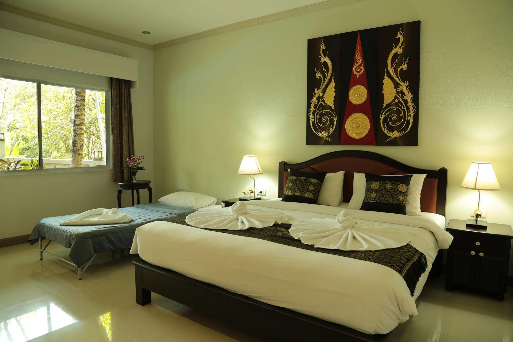 Naka Resort Bãi biển Kamala Ngoại thất bức ảnh