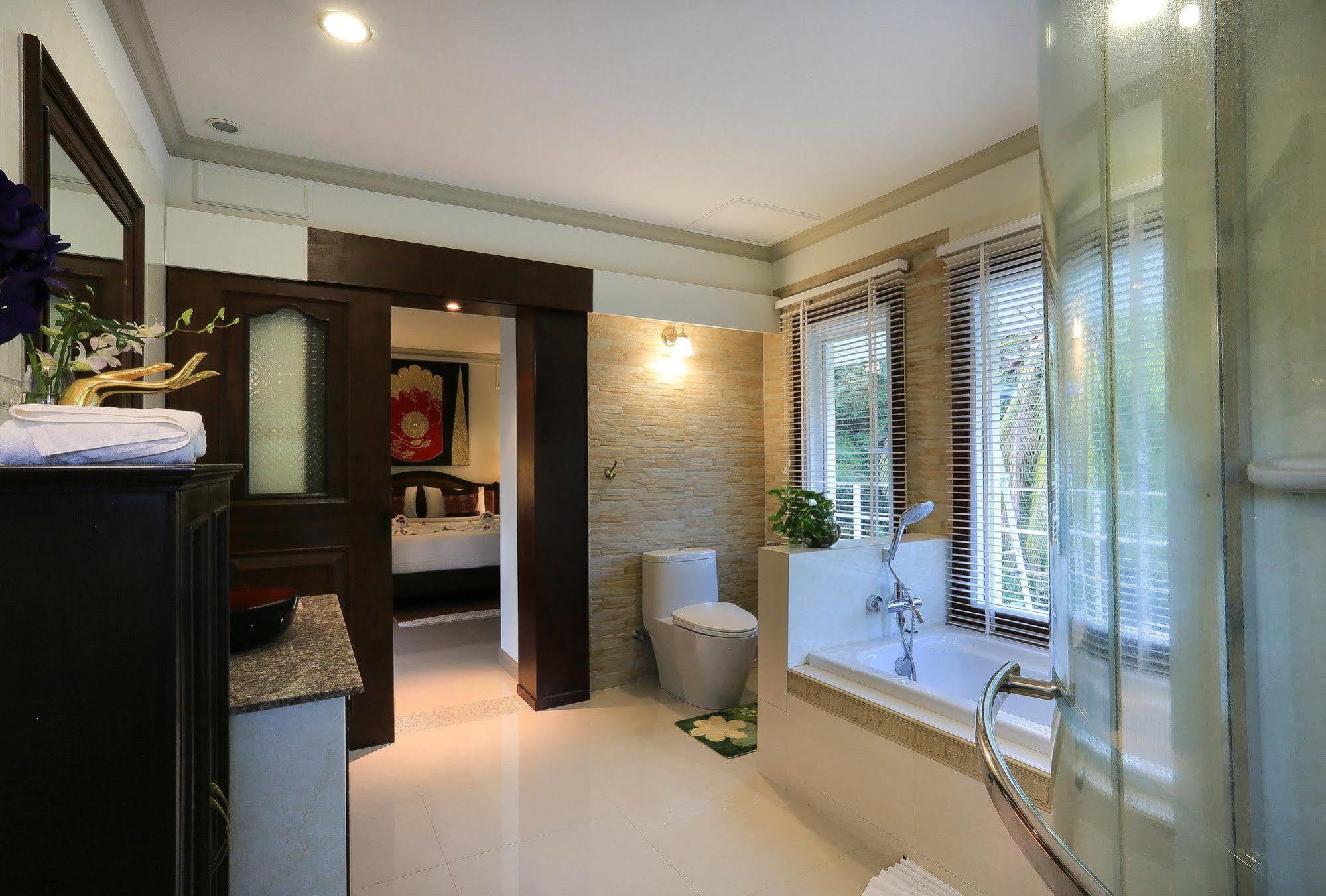 Naka Resort Bãi biển Kamala Ngoại thất bức ảnh
