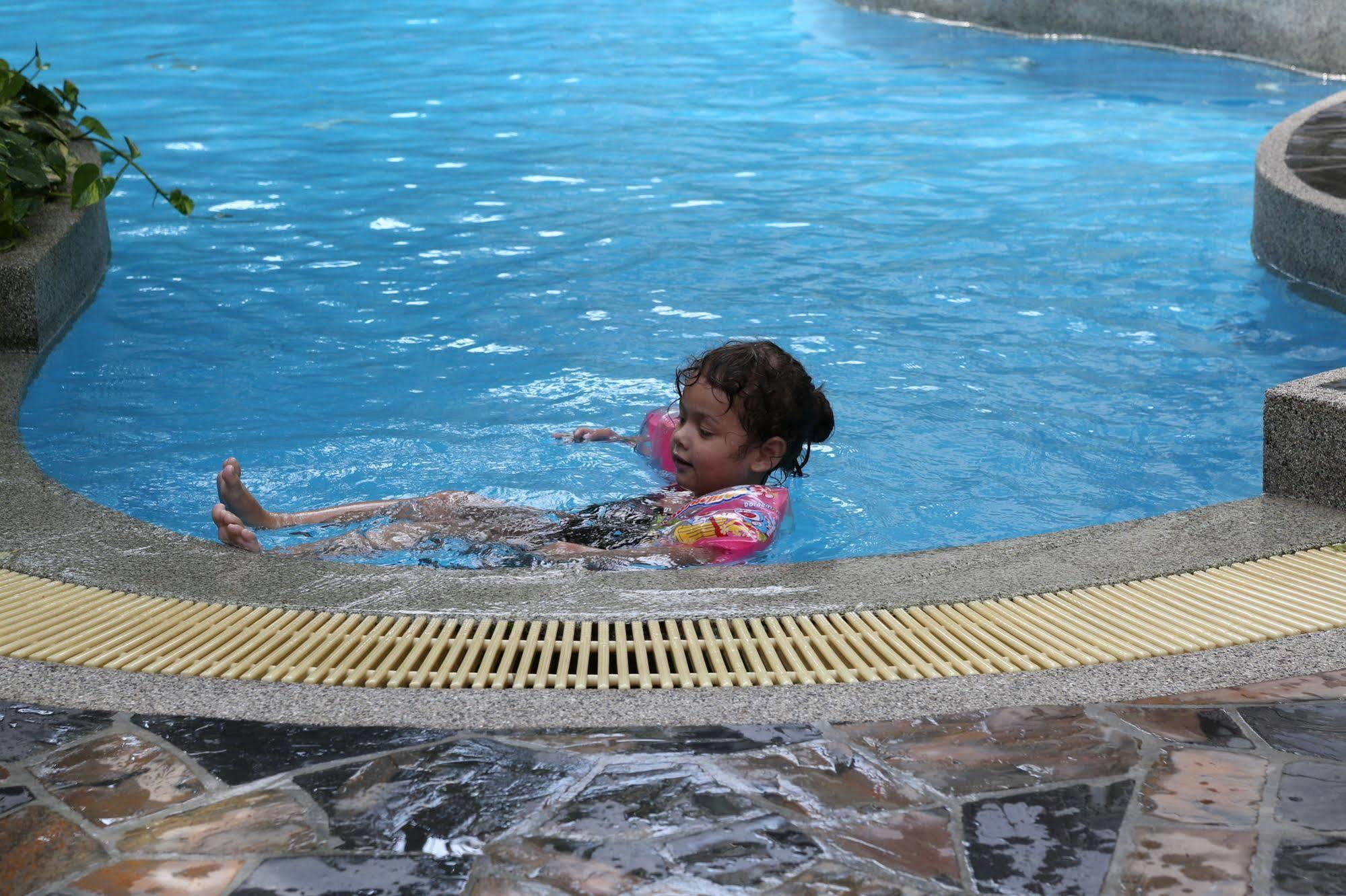 Naka Resort Bãi biển Kamala Ngoại thất bức ảnh