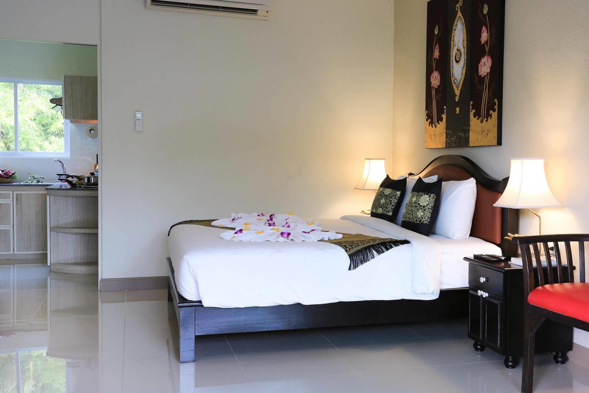 Naka Resort Bãi biển Kamala Ngoại thất bức ảnh